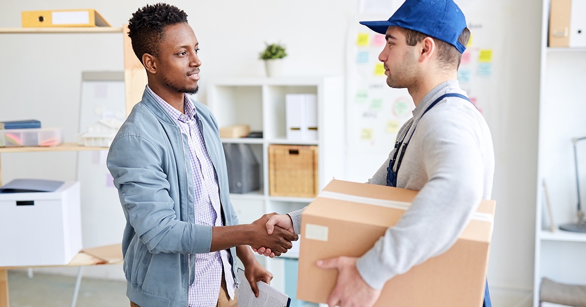 Navigating the Rush: Securing a Moving Company for Last-Minute Transitions
