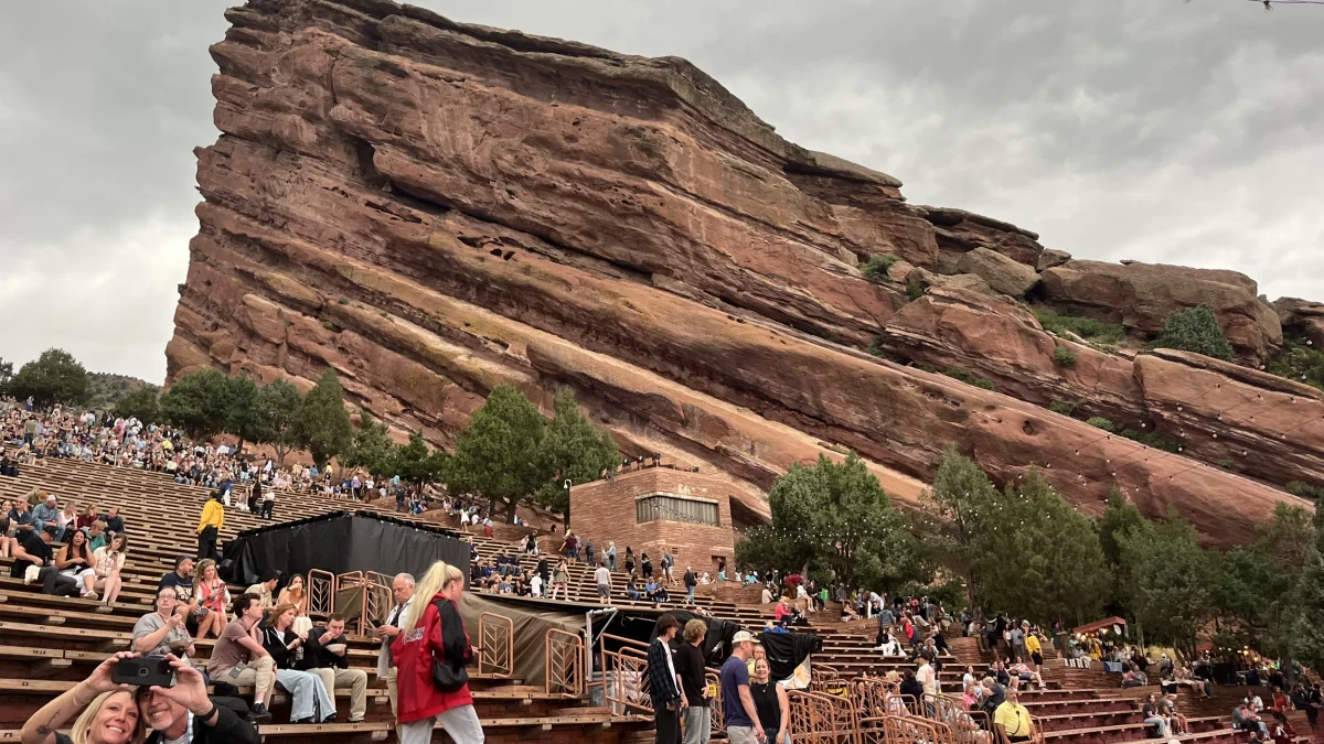 Travel Comfortably with Red Rocks Shuttle