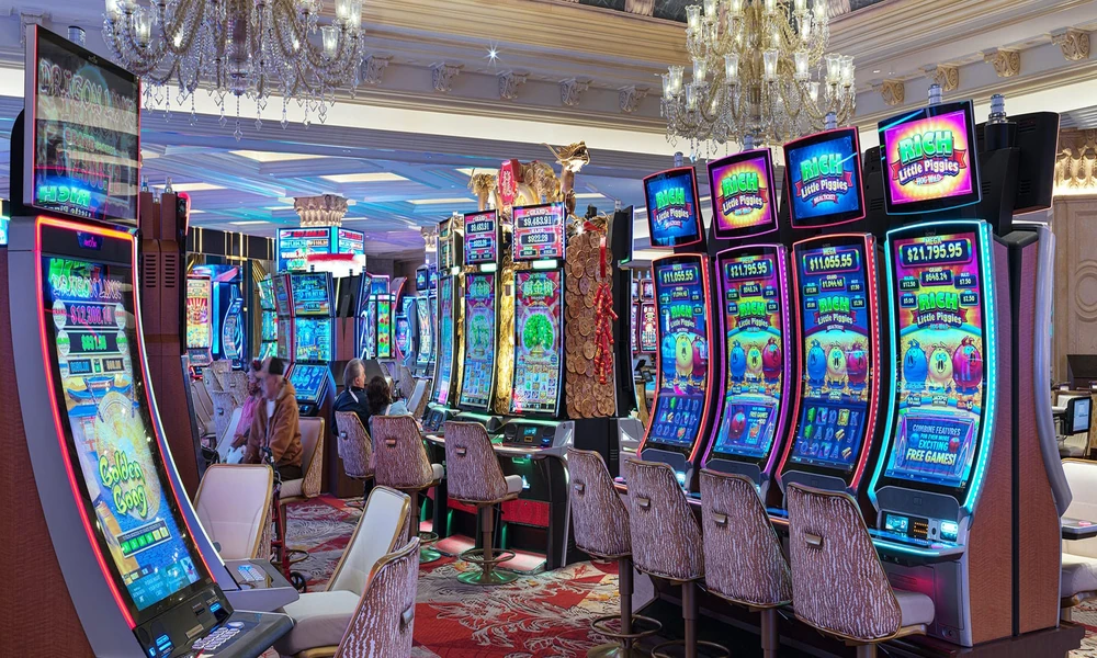 How do loyalty programs work in a Bitcoin casino roulette?